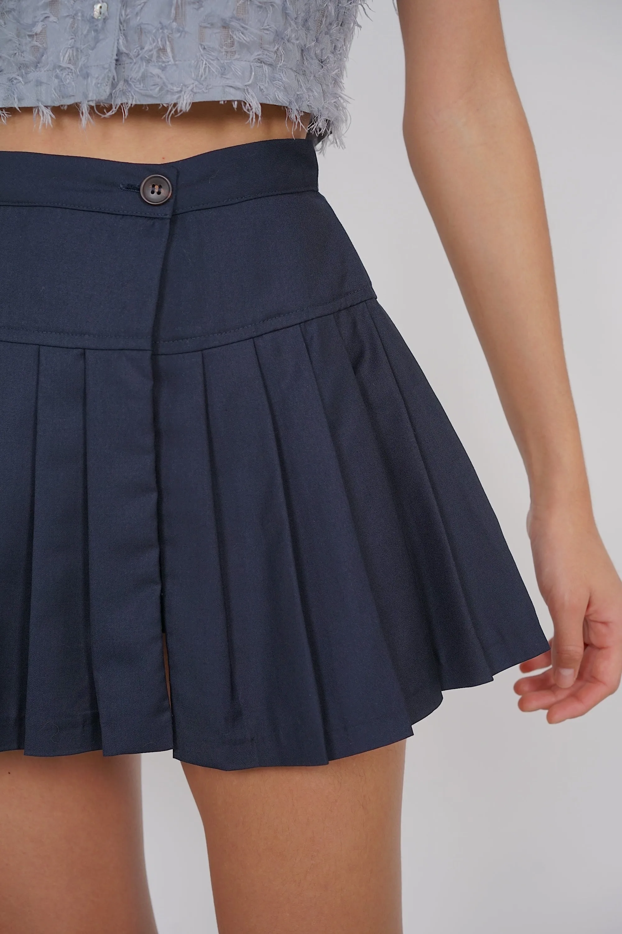 Box Pleat Skorts in After Dark