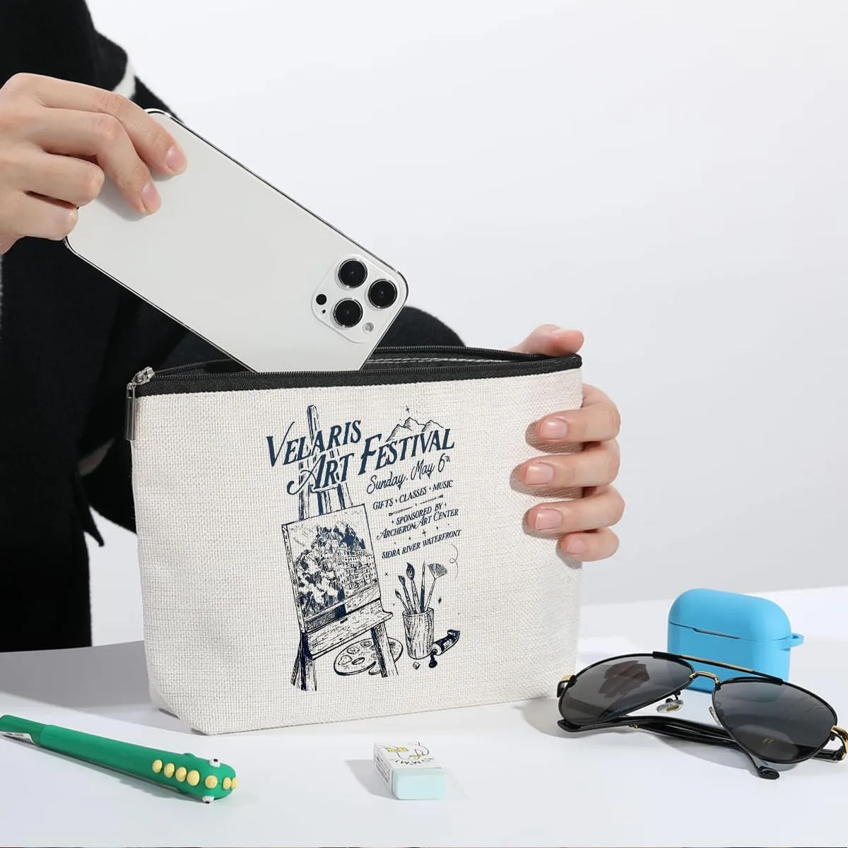 Fantasy Makeup Bag, Book Lovers Gifts Fantasy Novel Merch Cosmetic Bag, Bookish Gifts Book Club Gifts for Women Girl Book Fans Best Friends Bestie, Toiletry Bag for Christmas Halloween Birthday