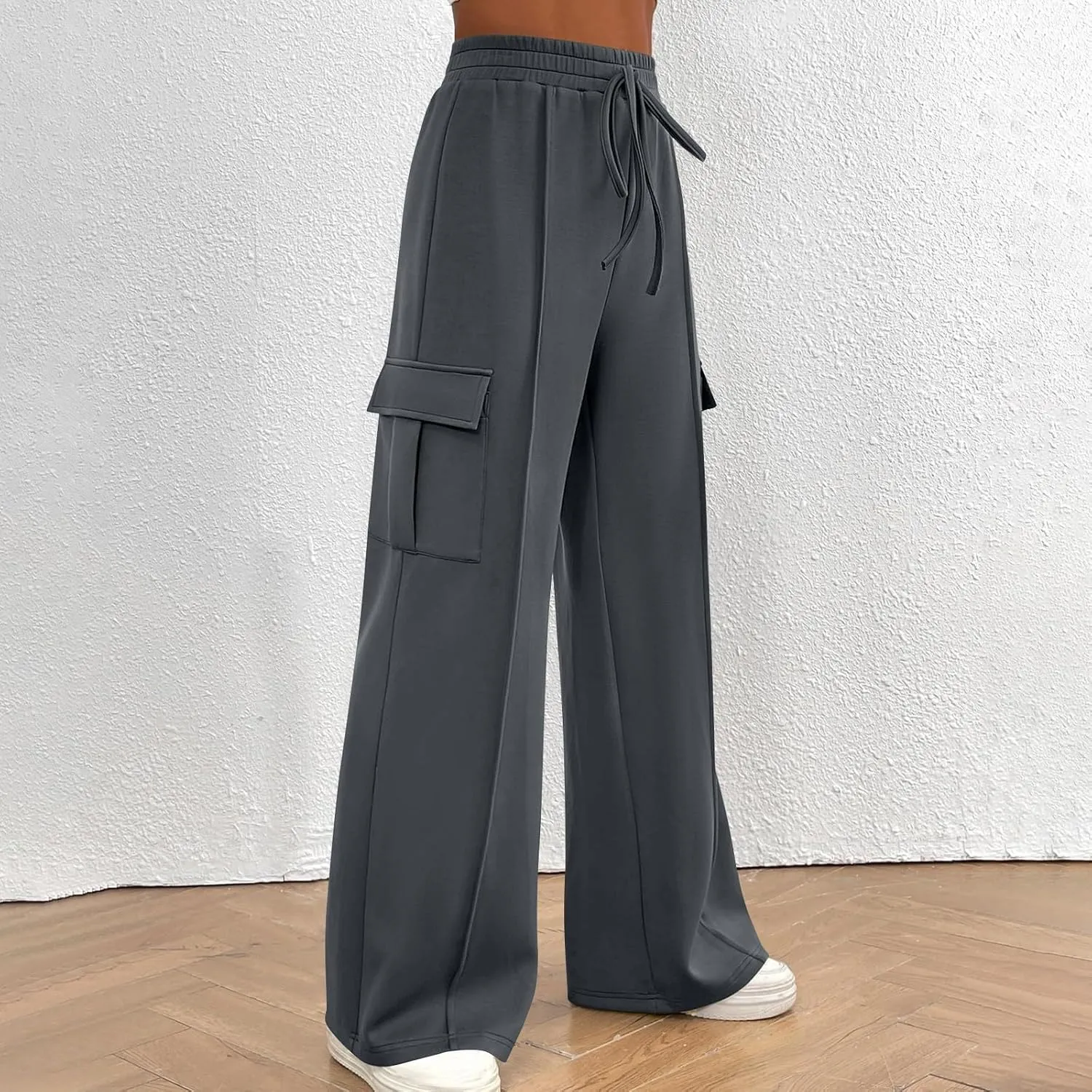 Womens Cargo Sweatpants with Pockets Wide Leg Baggy High Waisted Sweats Pants Drawstring Waist Athletic Trousers