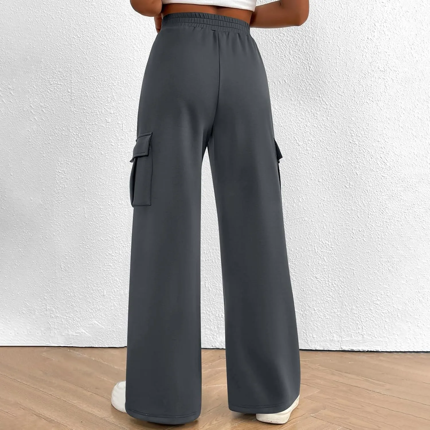 Womens Cargo Sweatpants with Pockets Wide Leg Baggy High Waisted Sweats Pants Drawstring Waist Athletic Trousers