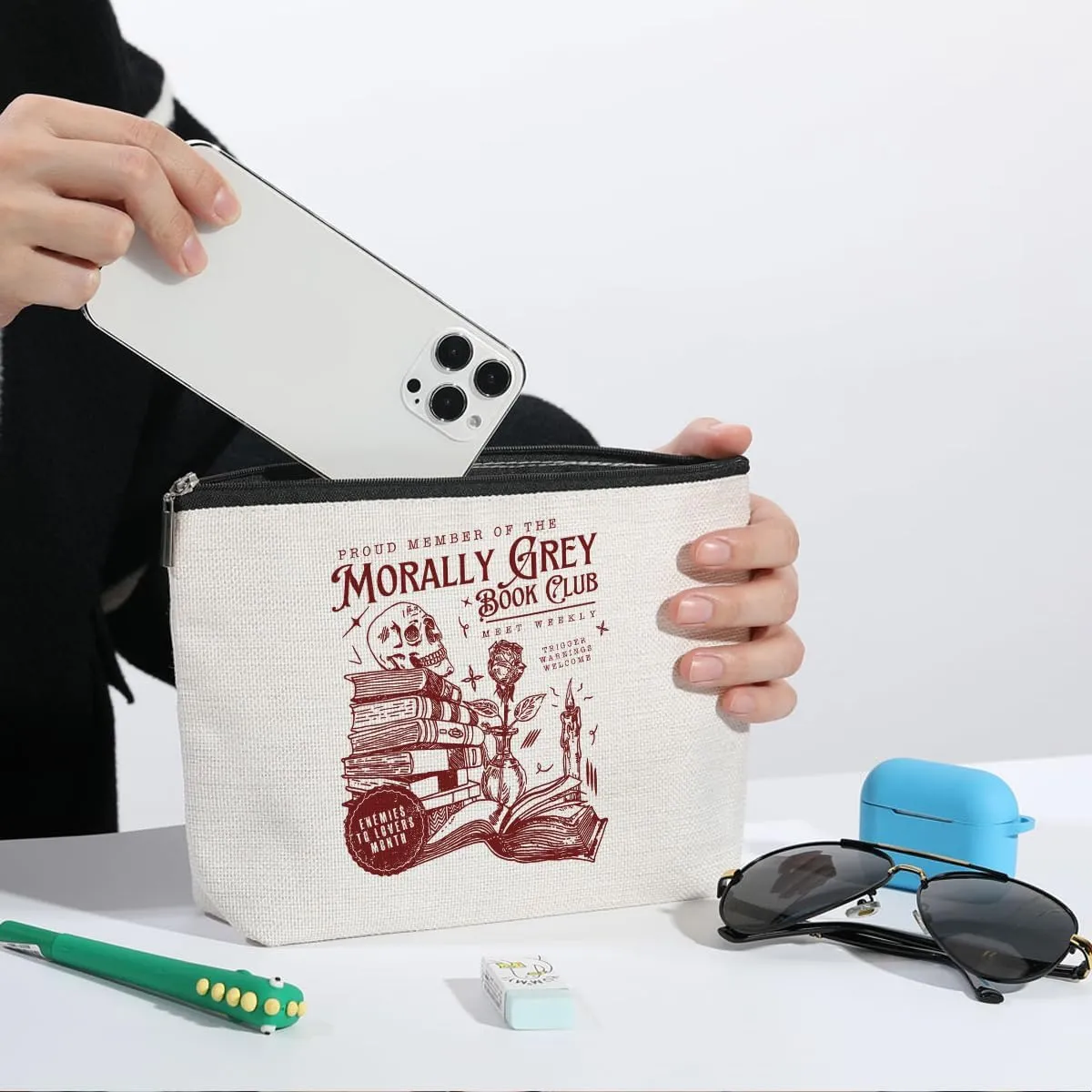 ZHAMEN Dark Romance Makeup Bag, Book Lovers Gifts Spooky Skeleton Cosmetic Bag, Bookish Gifts Book Club Gifts for Women Girl Book Fans Best Friends Aunt, Toiletry Bag for Christmas Halloween Birthday